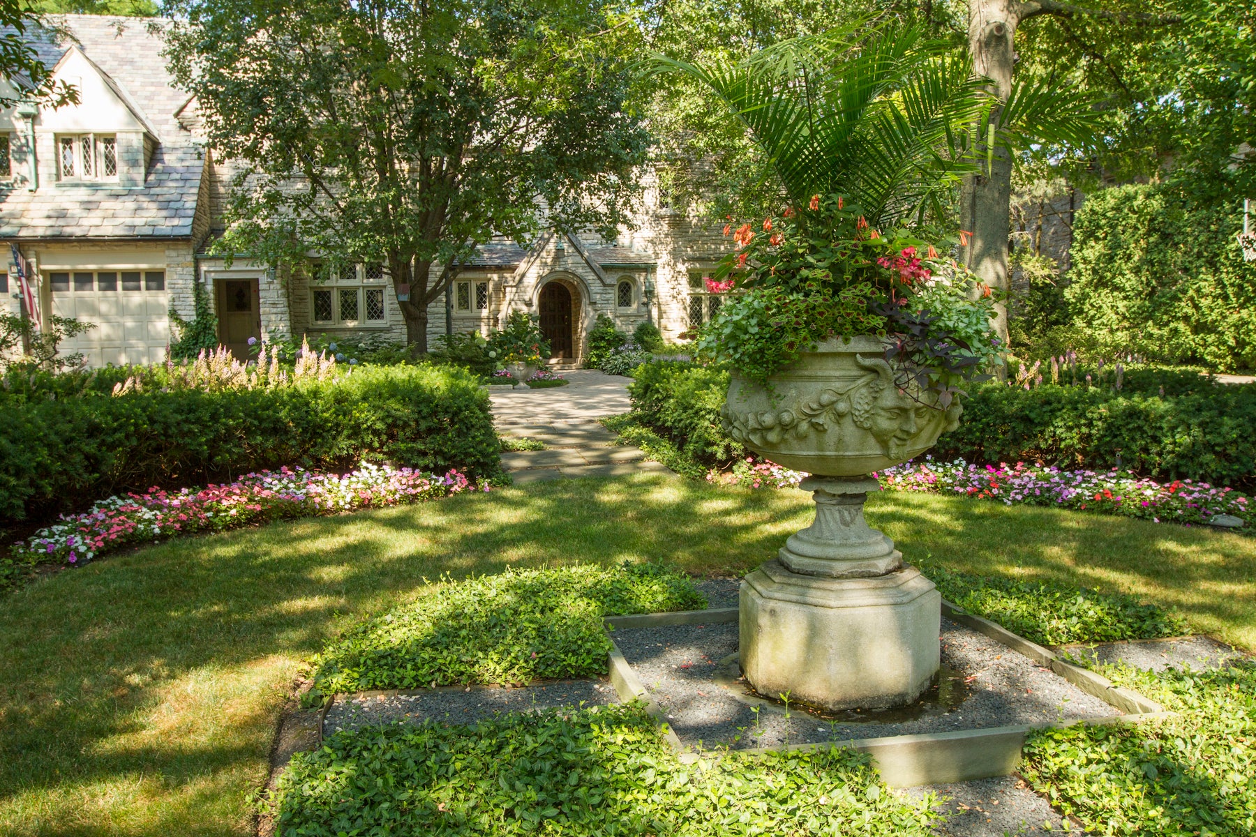 HIGHLAND PARK, IL, LANDSCAPING SERVICES